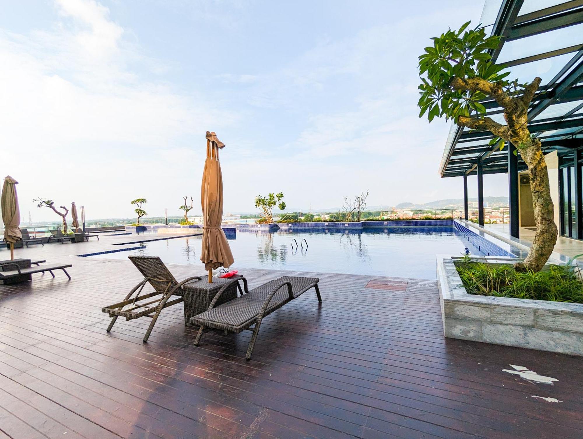 Lovina 1615 At Pollux Meisterstadt Batam Ngoại thất bức ảnh